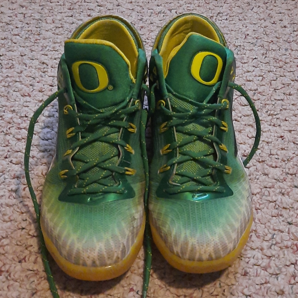 Nike shoes